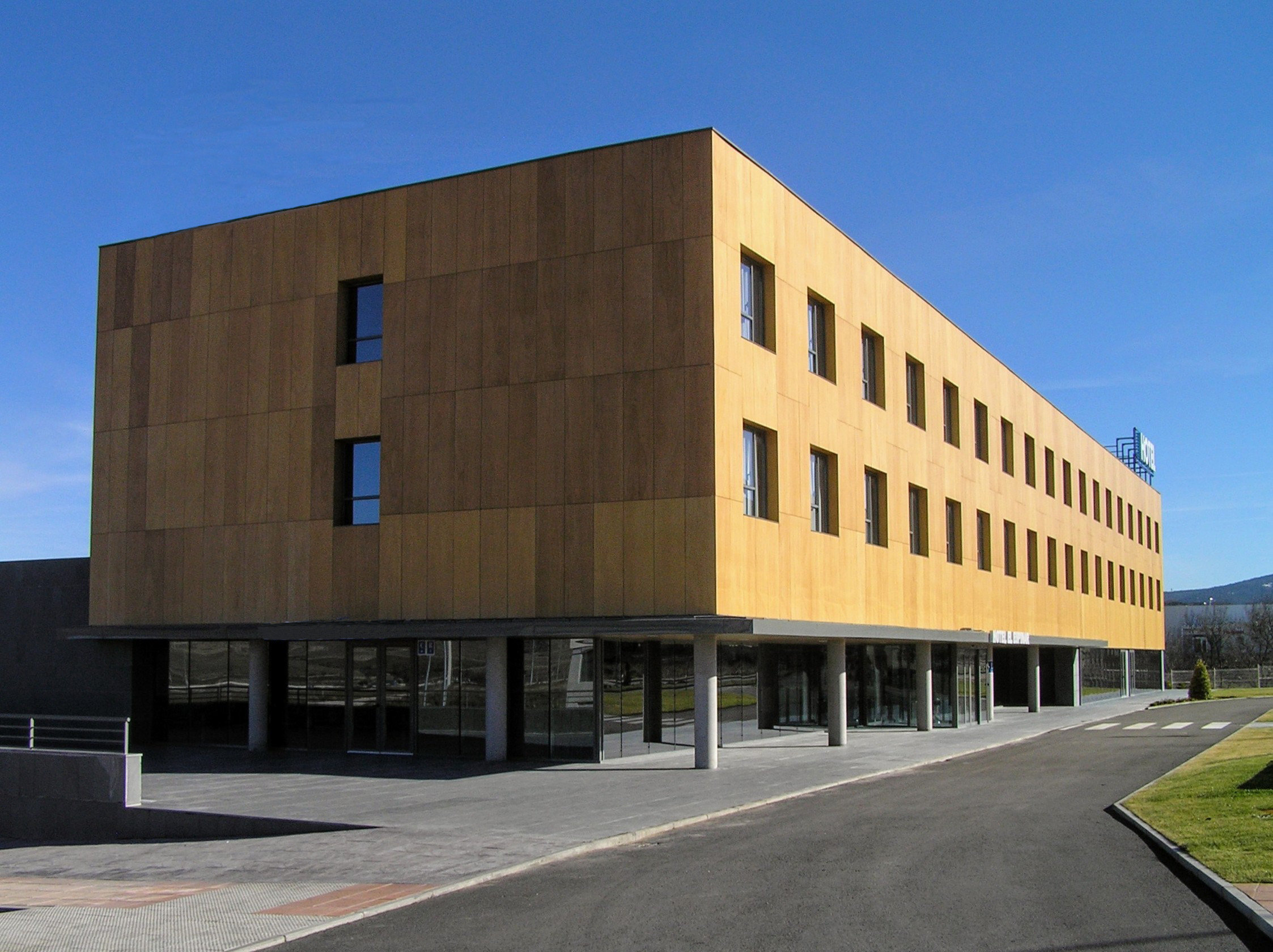 Hotel El Espinar Sector "La Pililla" / El Espinar / Segovia