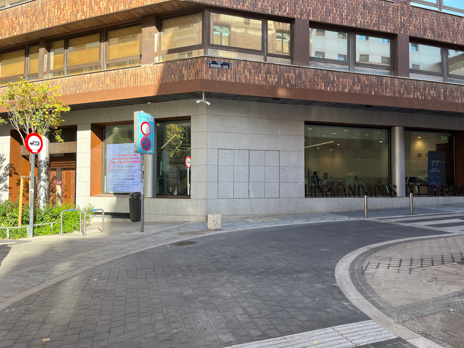 Acondicionamiento Reestructuración puntual para adecuación de edificio para uso dotacional equipamiento.